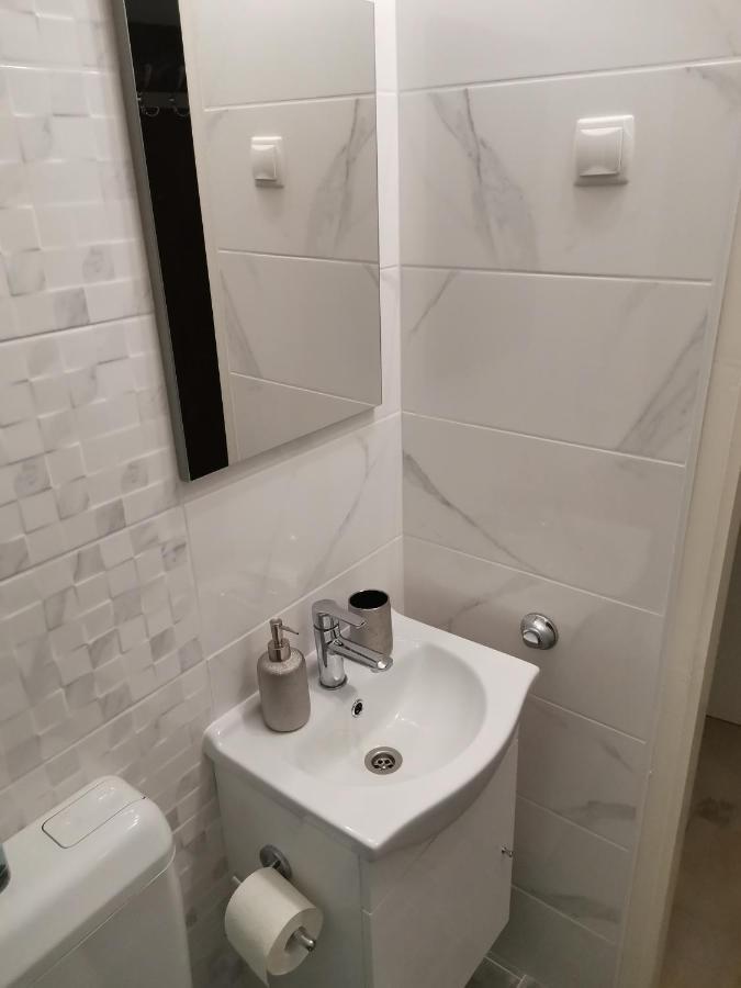 Apartmani Godinic Palit Εξωτερικό φωτογραφία